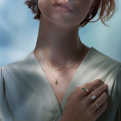 「グリーンペリドット シルバー10Kゴールドメッキ 繊細なヴィンテージネックレス」