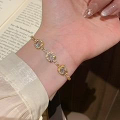 超輝く!クラシックなキューブ型ブレスレット