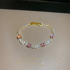 ピンクの四角形のエレガントなブレスレット