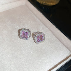 とても気品があります!ピンクの四つ葉のクローバーのイヤリングとネックレス